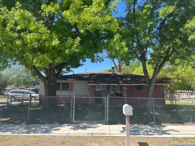 1952 W San Antonio New Braunfels TX 78130
