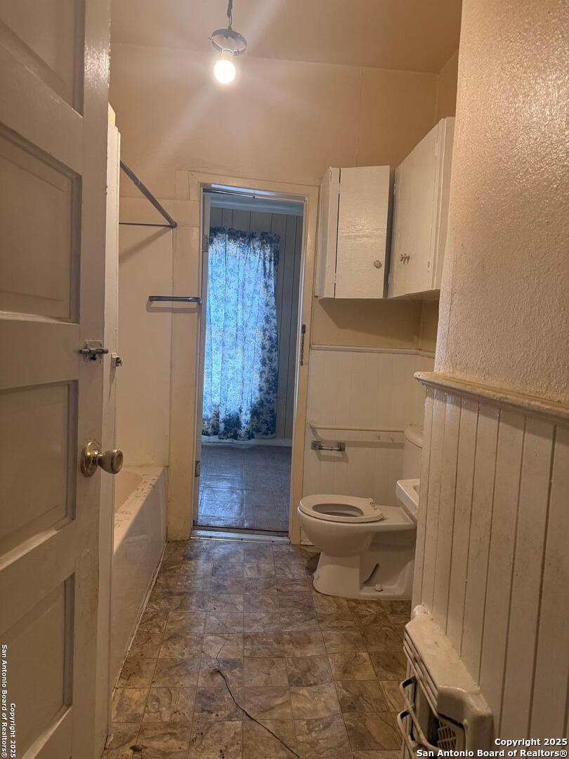 3203 W Commerce San Antonio TX 78207