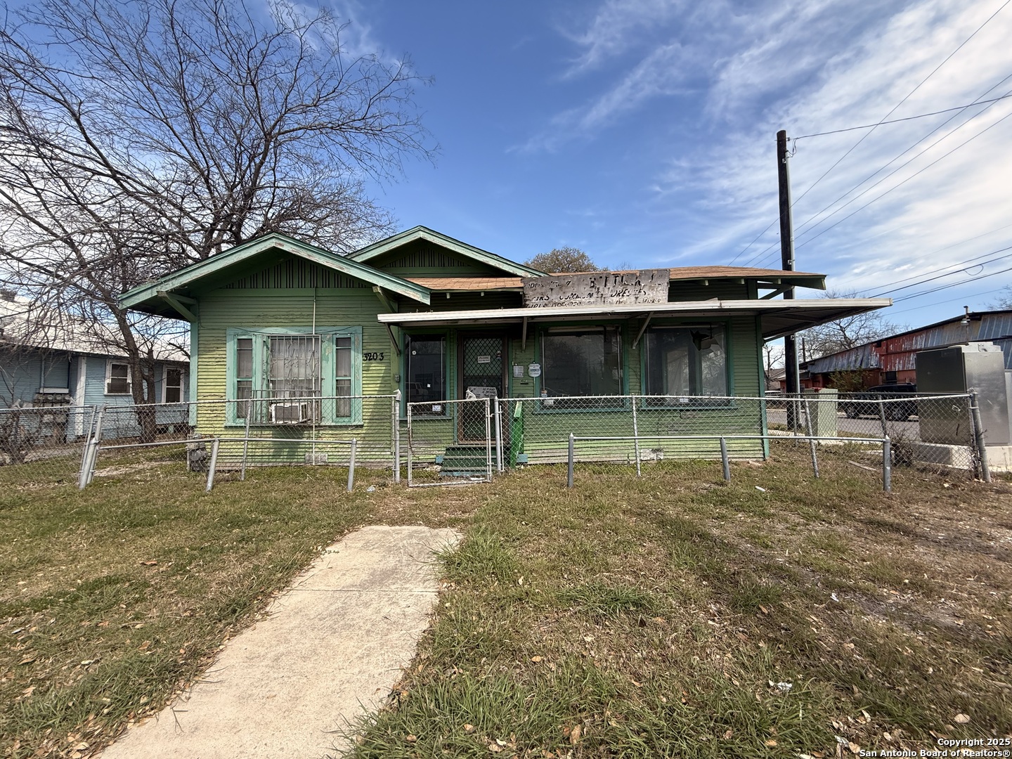 3203 W Commerce San Antonio TX 78207