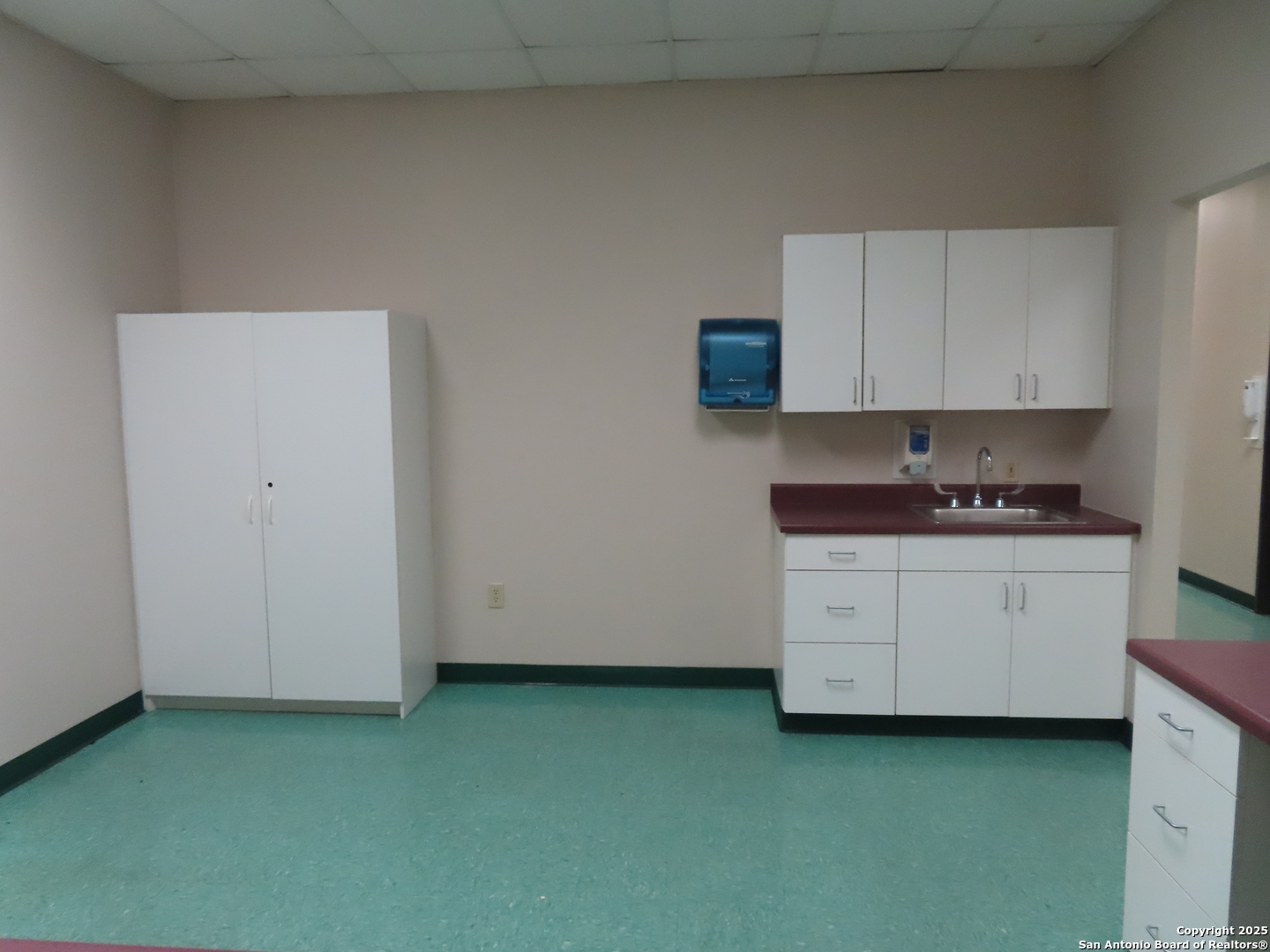 2614 W Commerce San Antonio TX 78207