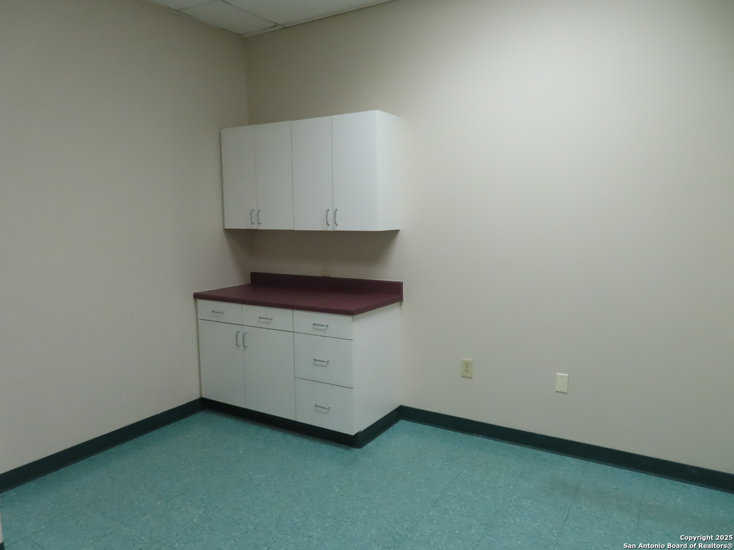 2614 W Commerce San Antonio TX 78207