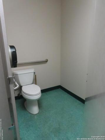 2614 W Commerce San Antonio TX 78207