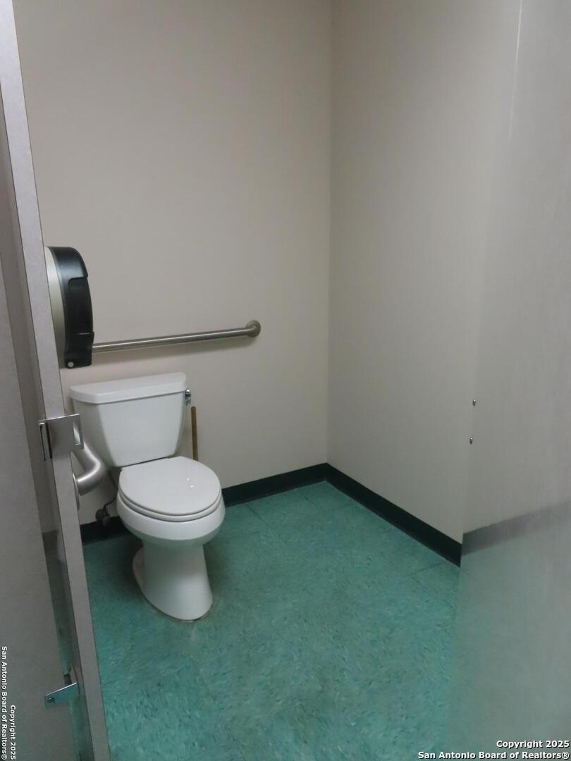 2614 W Commerce San Antonio TX 78207