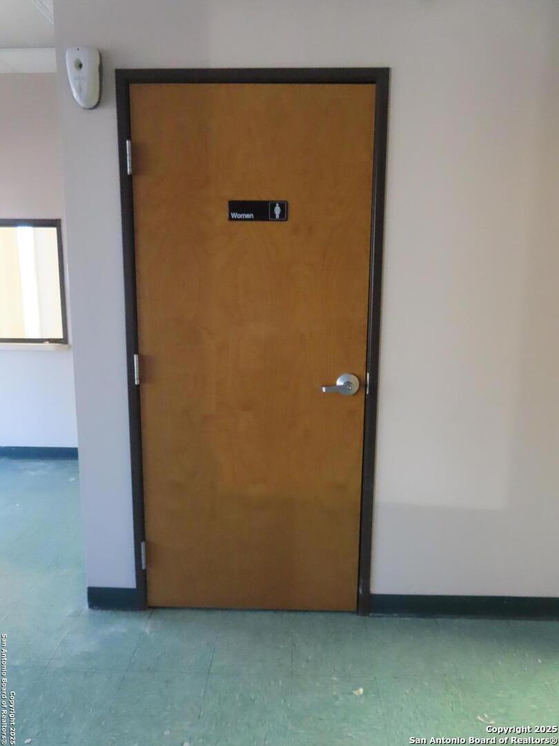 2614 W Commerce San Antonio TX 78207