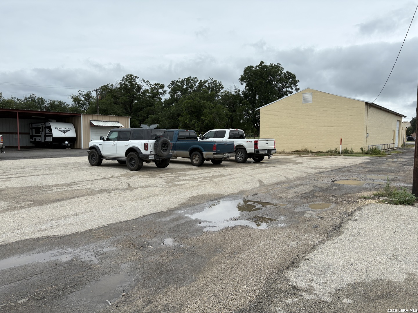 1616 Avenue M Hondo TX 78861