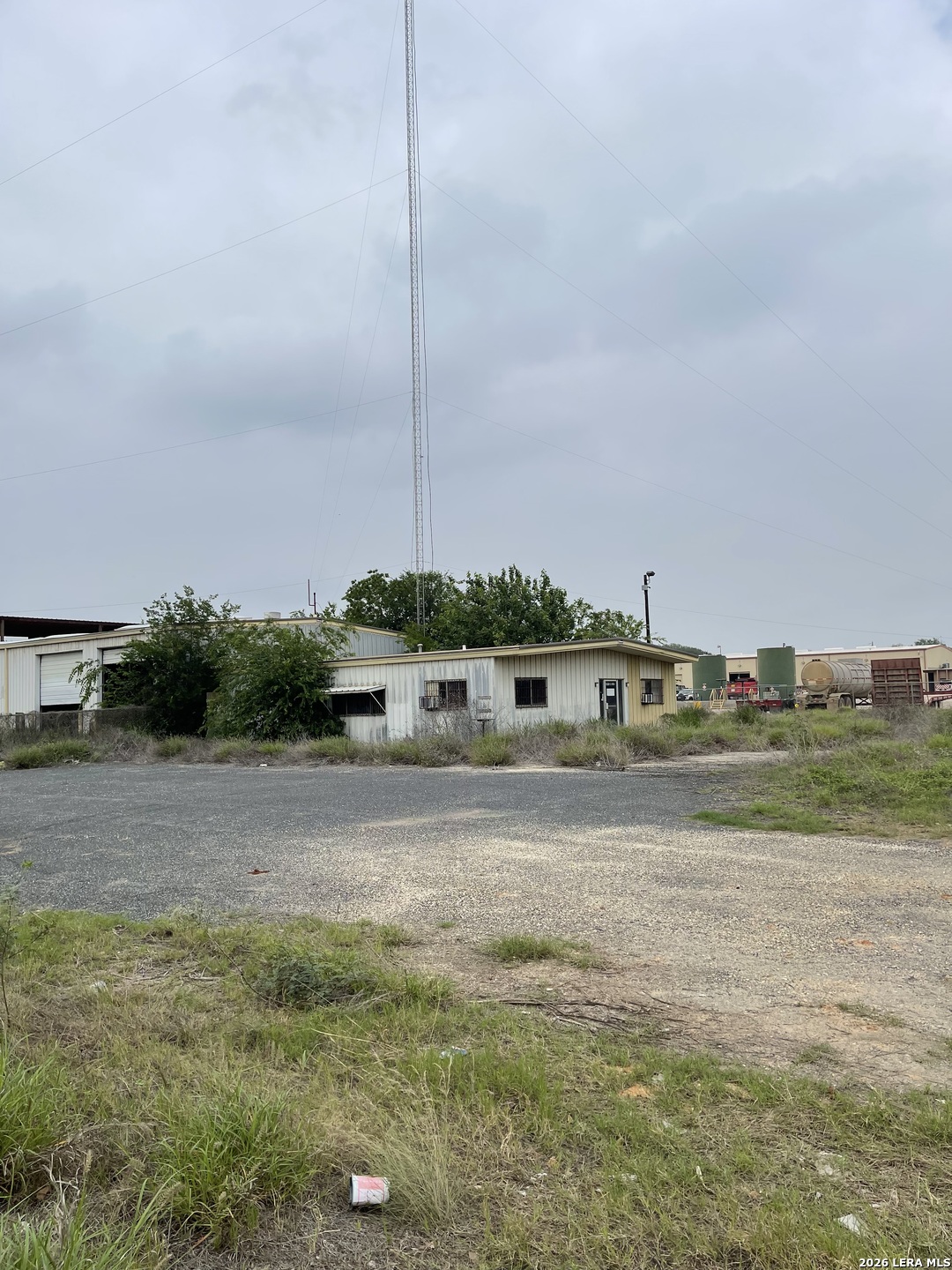 2081 Bi 35 E Pearsall TX 78061