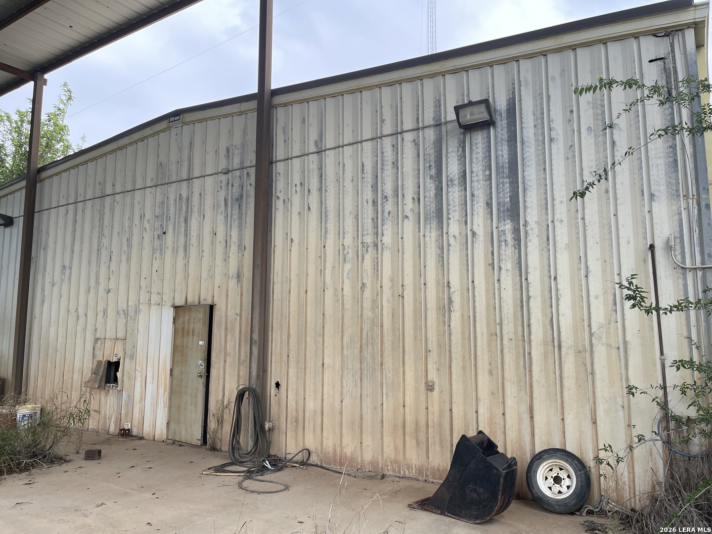 2081 Bi 35 E Pearsall TX 78061
