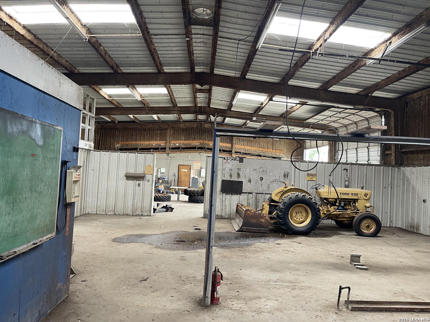 2081 Bi 35 E Pearsall TX 78061
