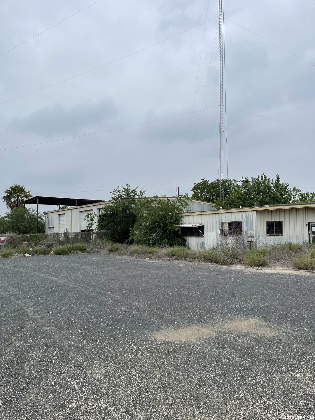 2081 Bi 35 E Pearsall TX 78061