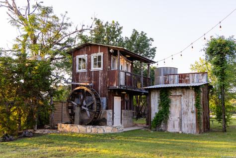 9878 State Highway 16 S Pipe Creek TX 78063