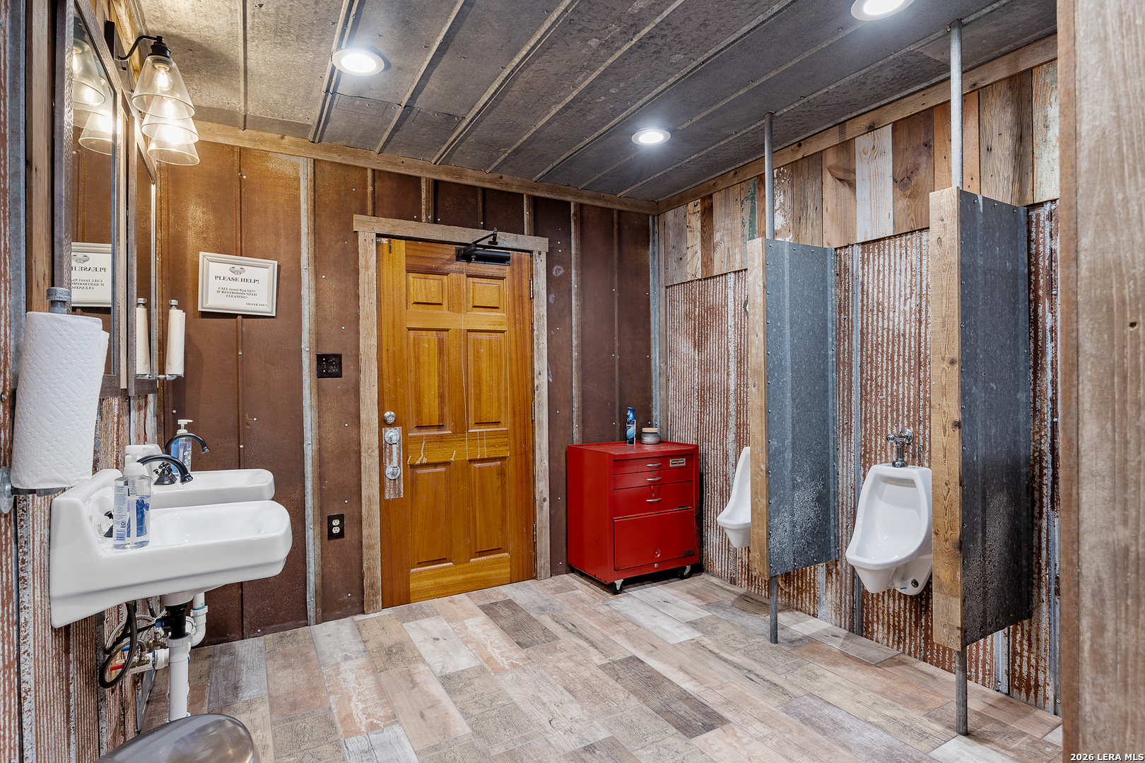 9878 State Highway 16 S Pipe Creek TX 78063