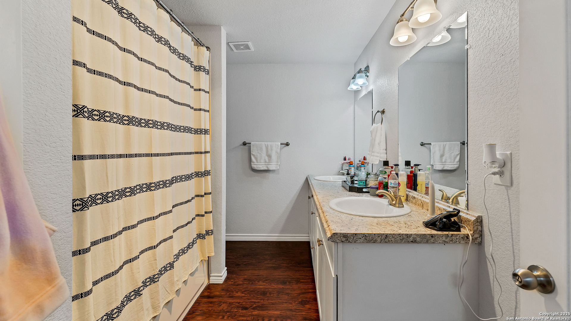 201 Lantana Floresville TX 78114