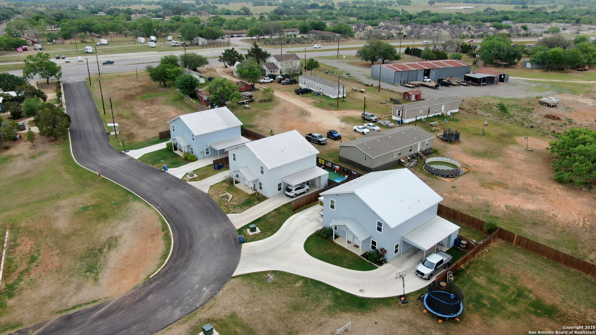 201 Lantana Floresville TX 78114