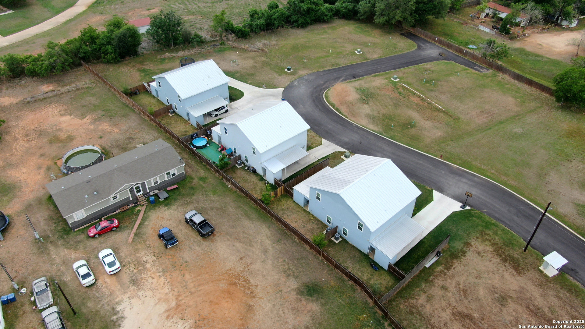 201 Lantana Floresville TX 78114