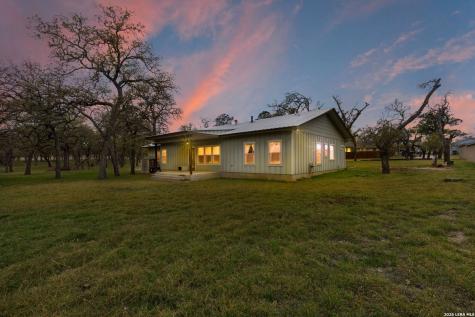 1811 N Llano Street Fredericksburg TX 78624
