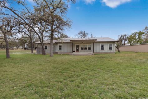 1811 N Llano Street Fredericksburg TX 78624