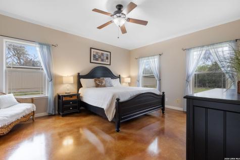 1811 N Llano Street Fredericksburg TX 78624