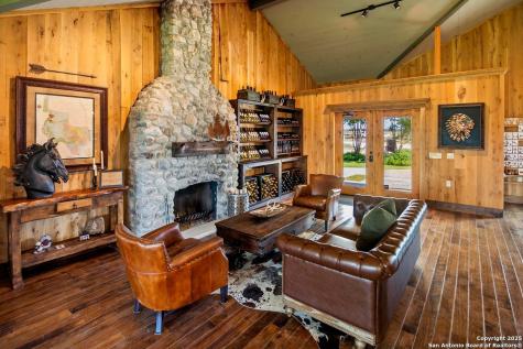 13502 Us Highway 290 Stonewall TX 78671