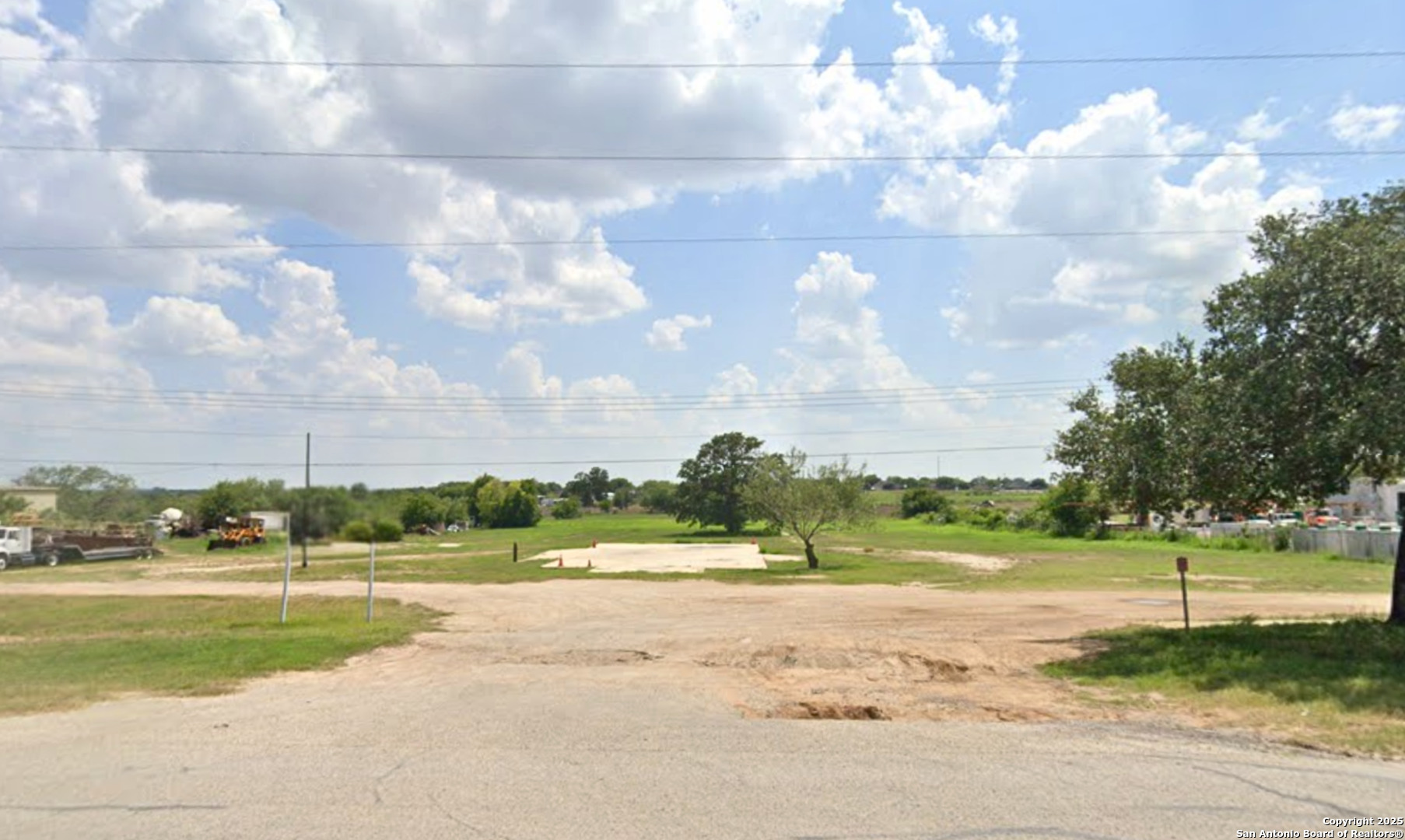 531 10th Floresville TX 78114