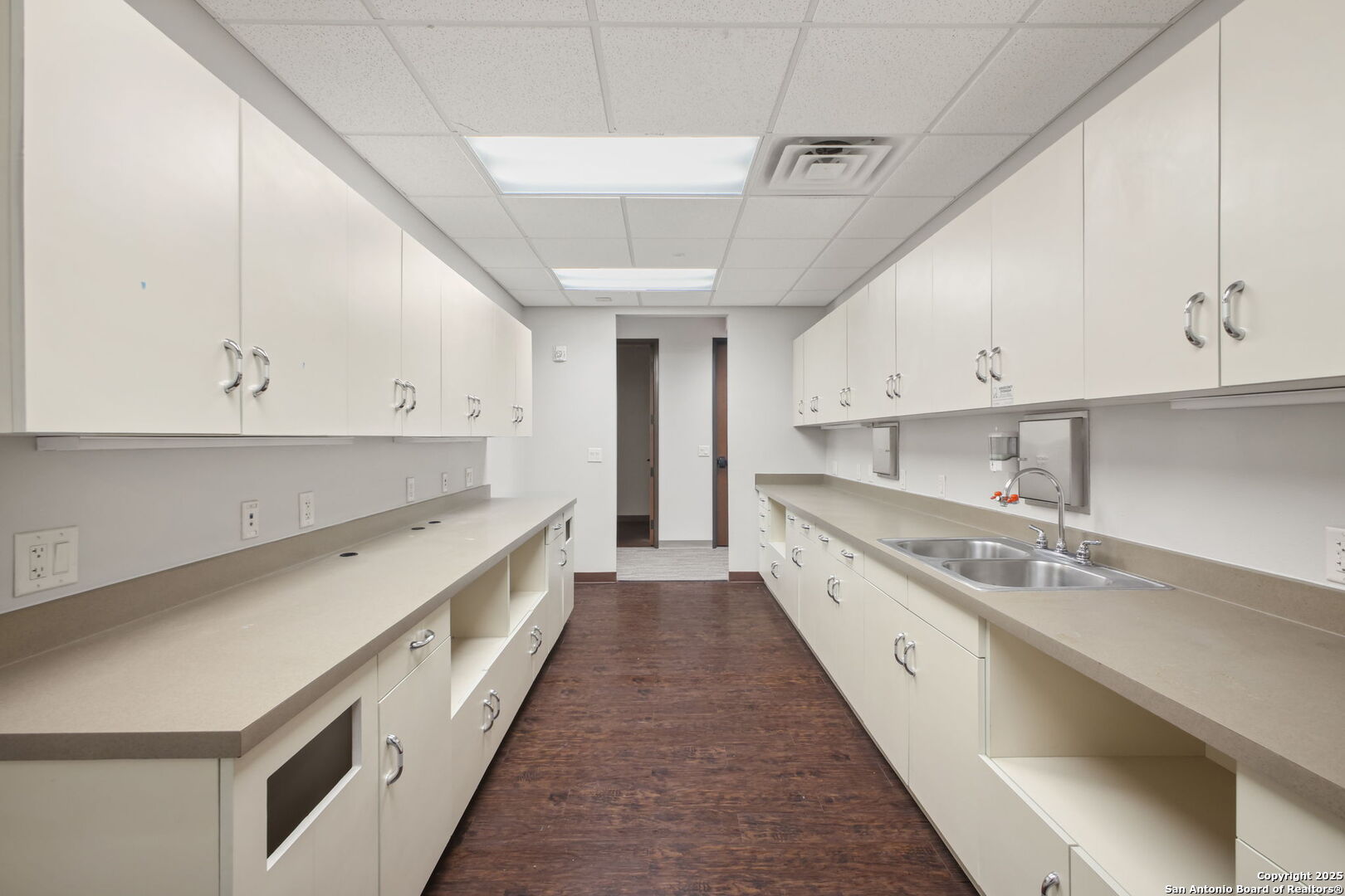 2 Spurs Lane San Antonio TX 78240