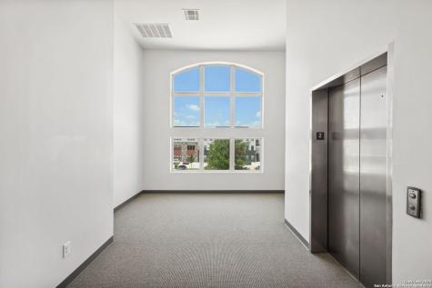 2 Spurs Lane San Antonio TX 78240