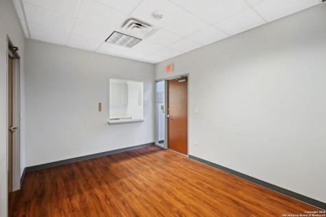 2 Spurs Lane San Antonio TX 78240