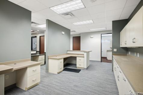 2 Spurs Lane San Antonio TX 78240