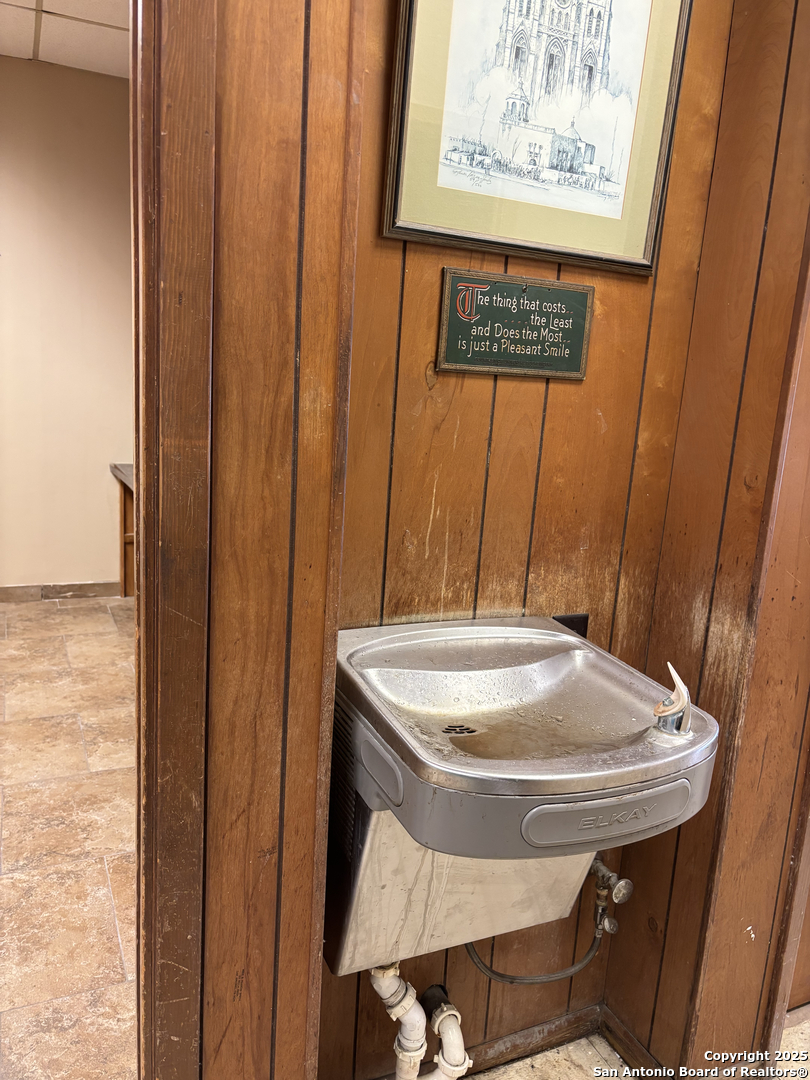 5917 San Pedro San Antonio TX 78212