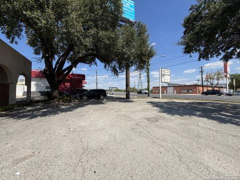 5917 San Pedro San Antonio TX 78212