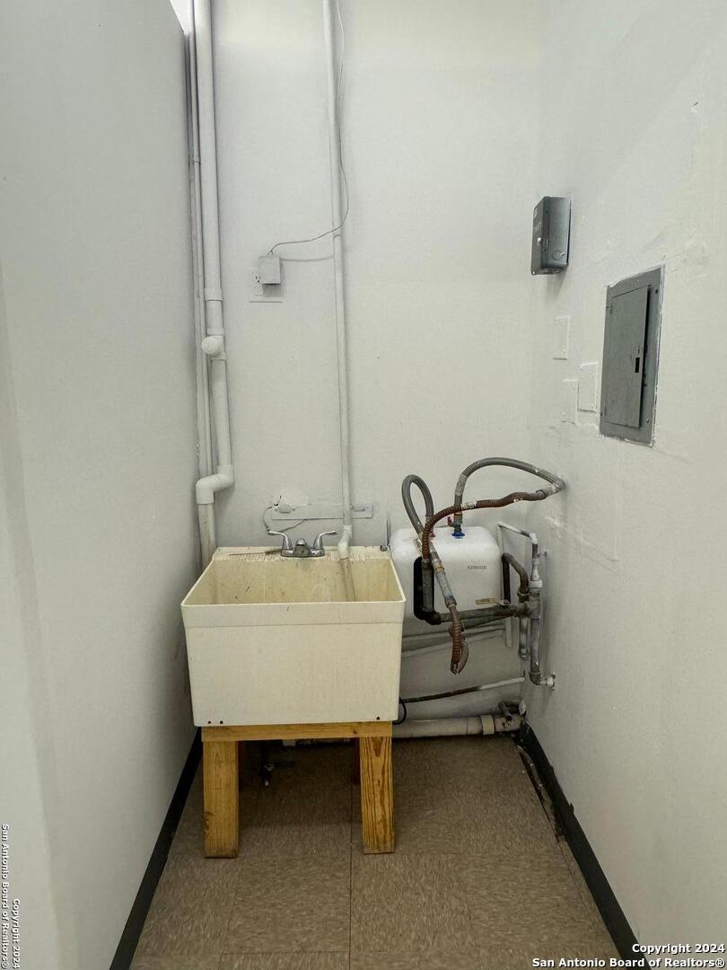 13327 Nacogdoches San Antonio TX 78217