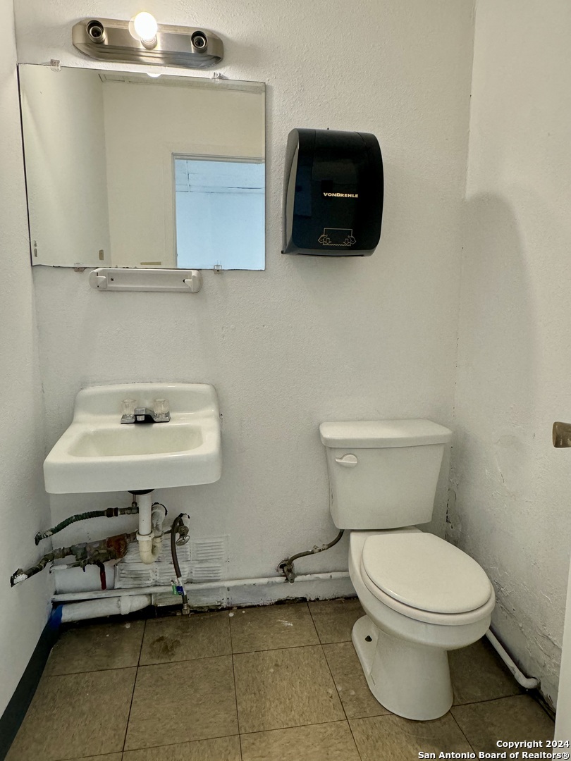 13327 Nacogdoches San Antonio TX 78217