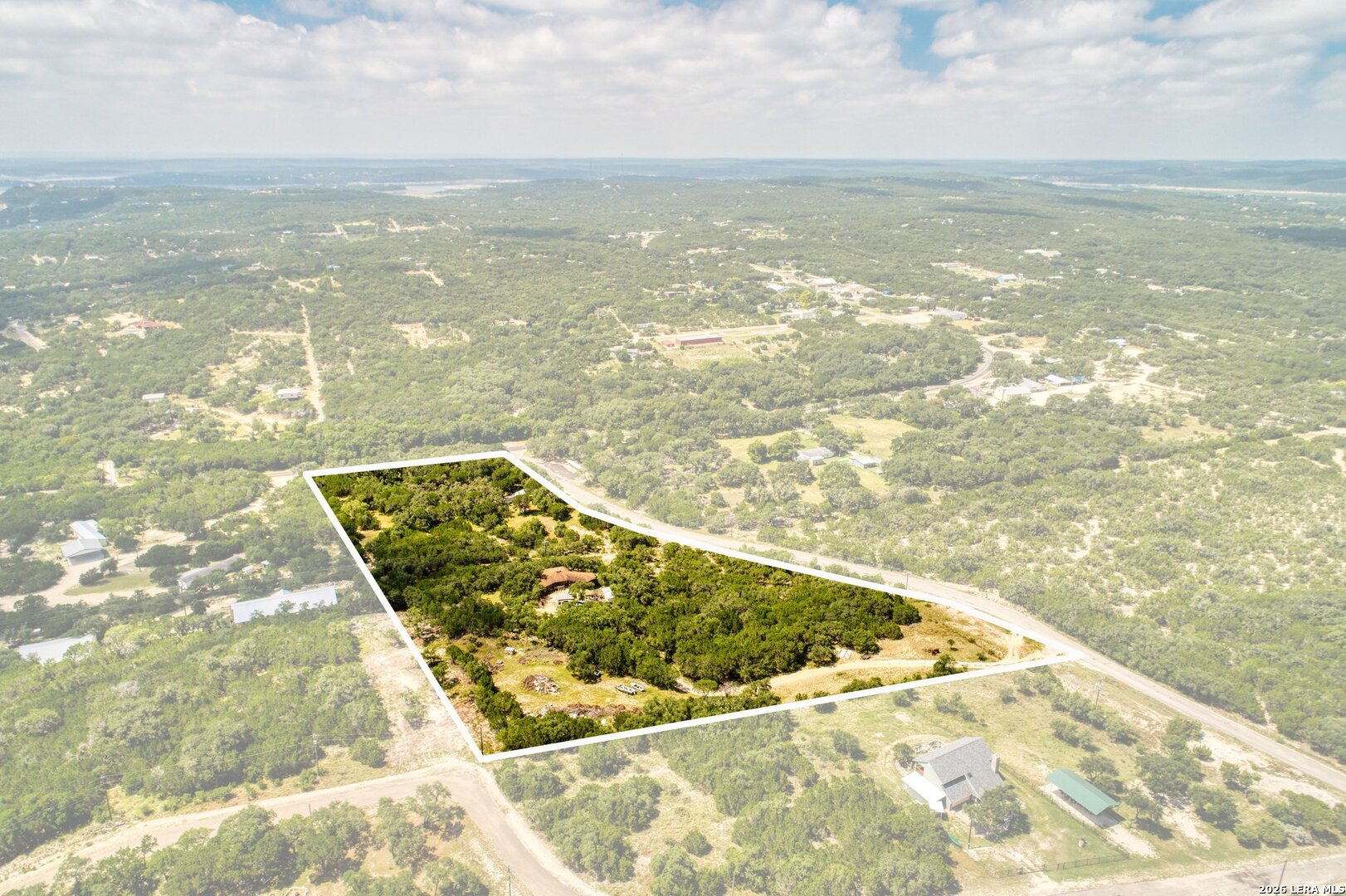 10294 Park Road 37 Lakehills TX 78063