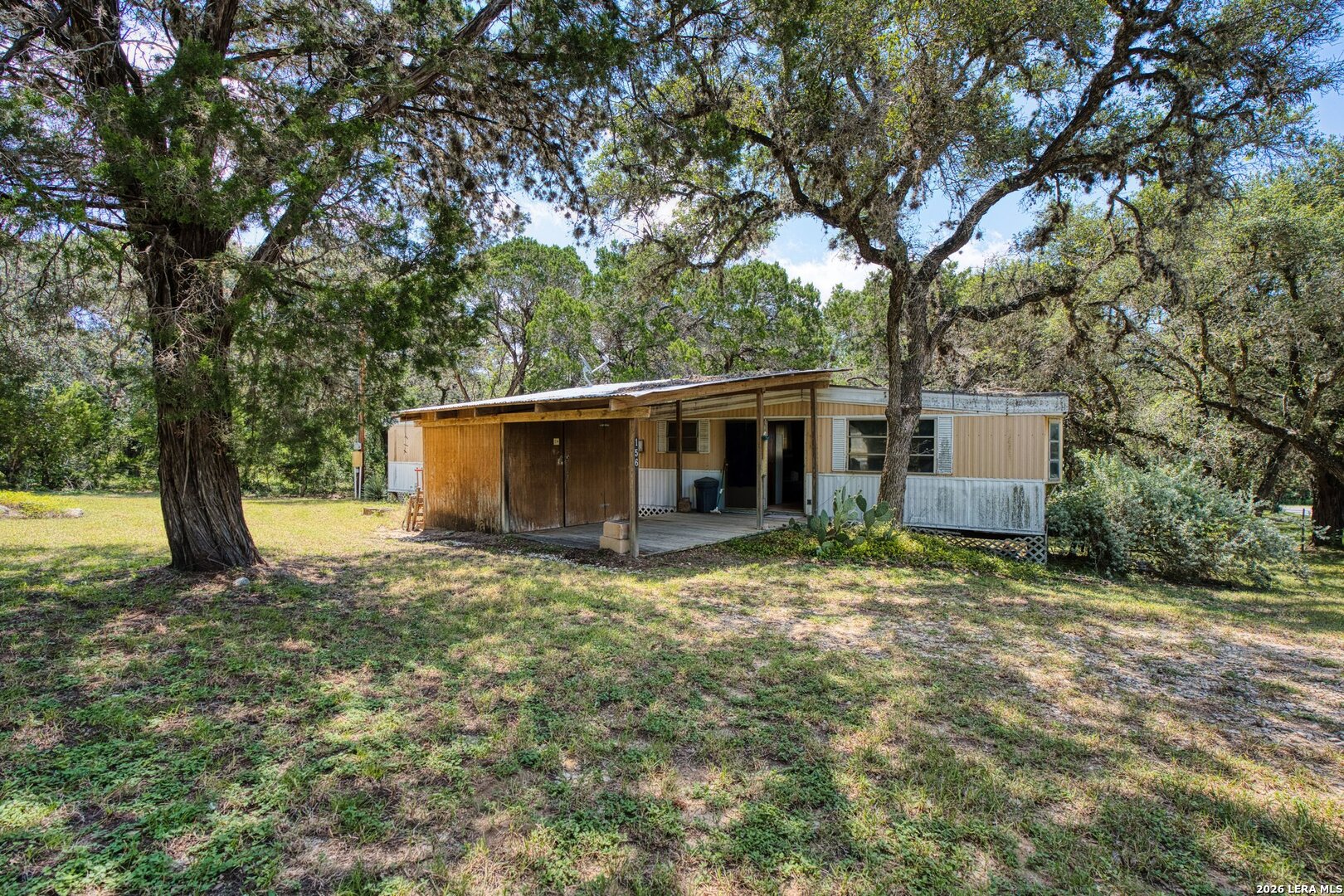 10294 Park Road 37 Lakehills TX 78063