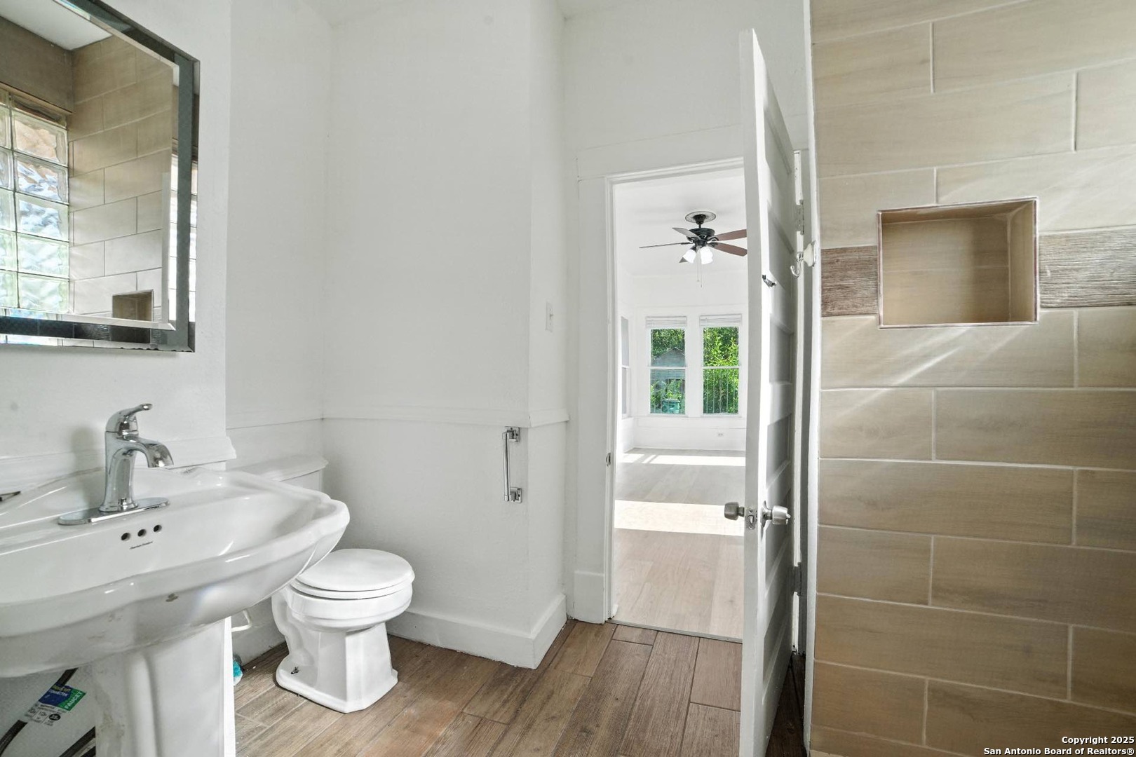 1506 W Martin San Antonio TX 78207