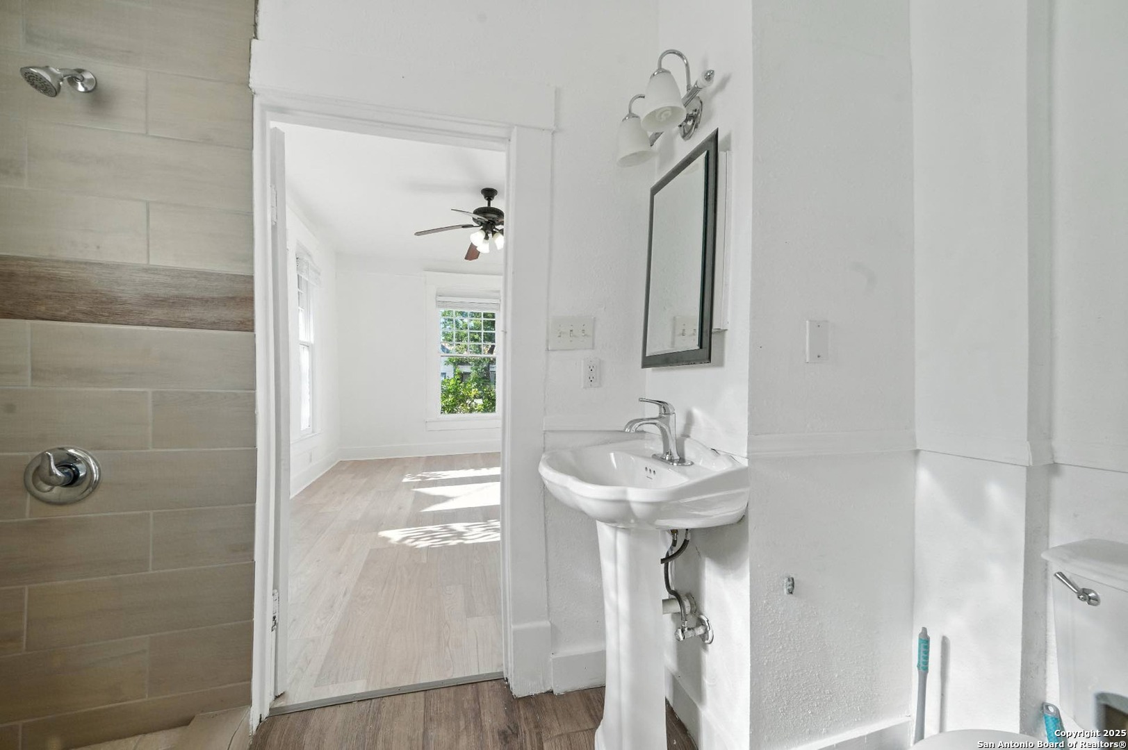 1506 W Martin San Antonio TX 78207