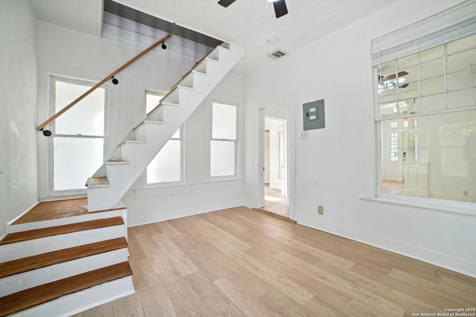 1506 W Martin San Antonio TX 78207