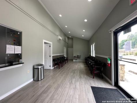 1510 S Main Boerne TX 78006
