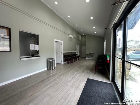 1510 S Main Boerne TX 78006