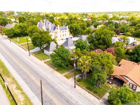 930 E Grayson Street San Antonio TX 78208