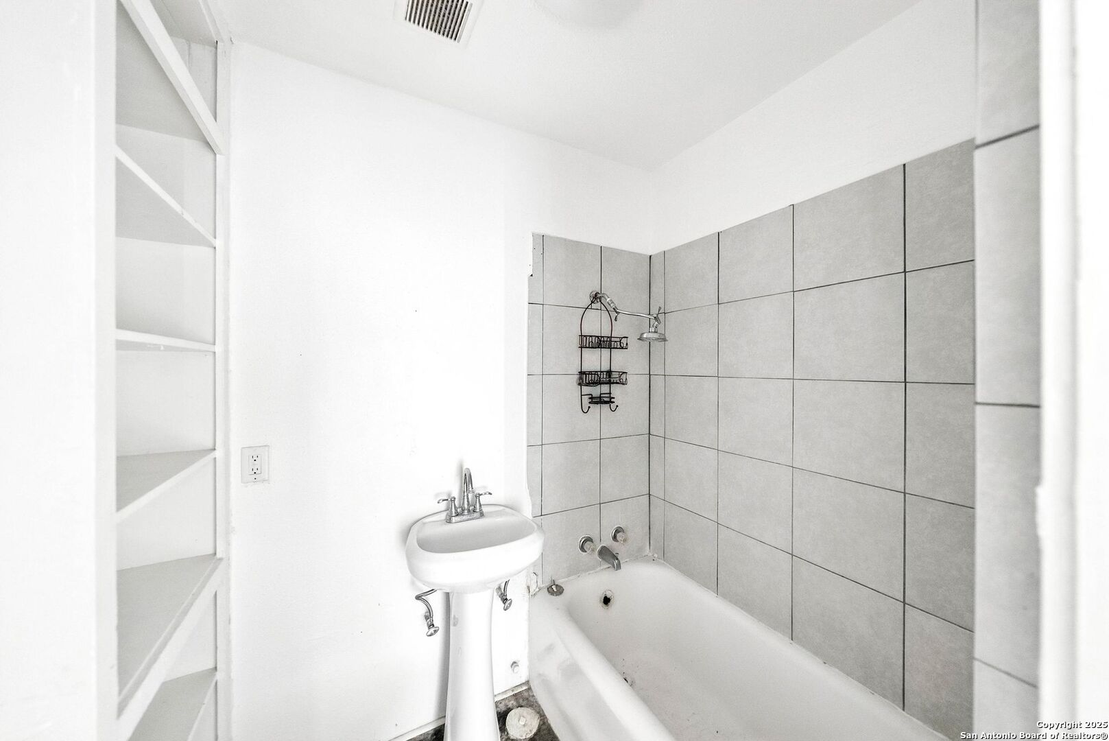 930 E Grayson Street San Antonio TX 78208