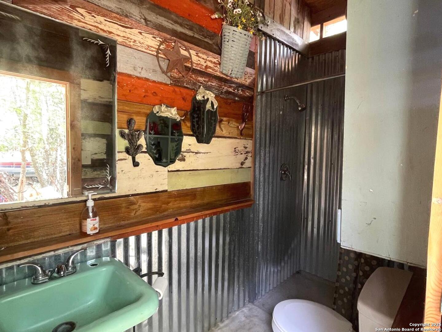 973 River Bend Bandera TX 78003