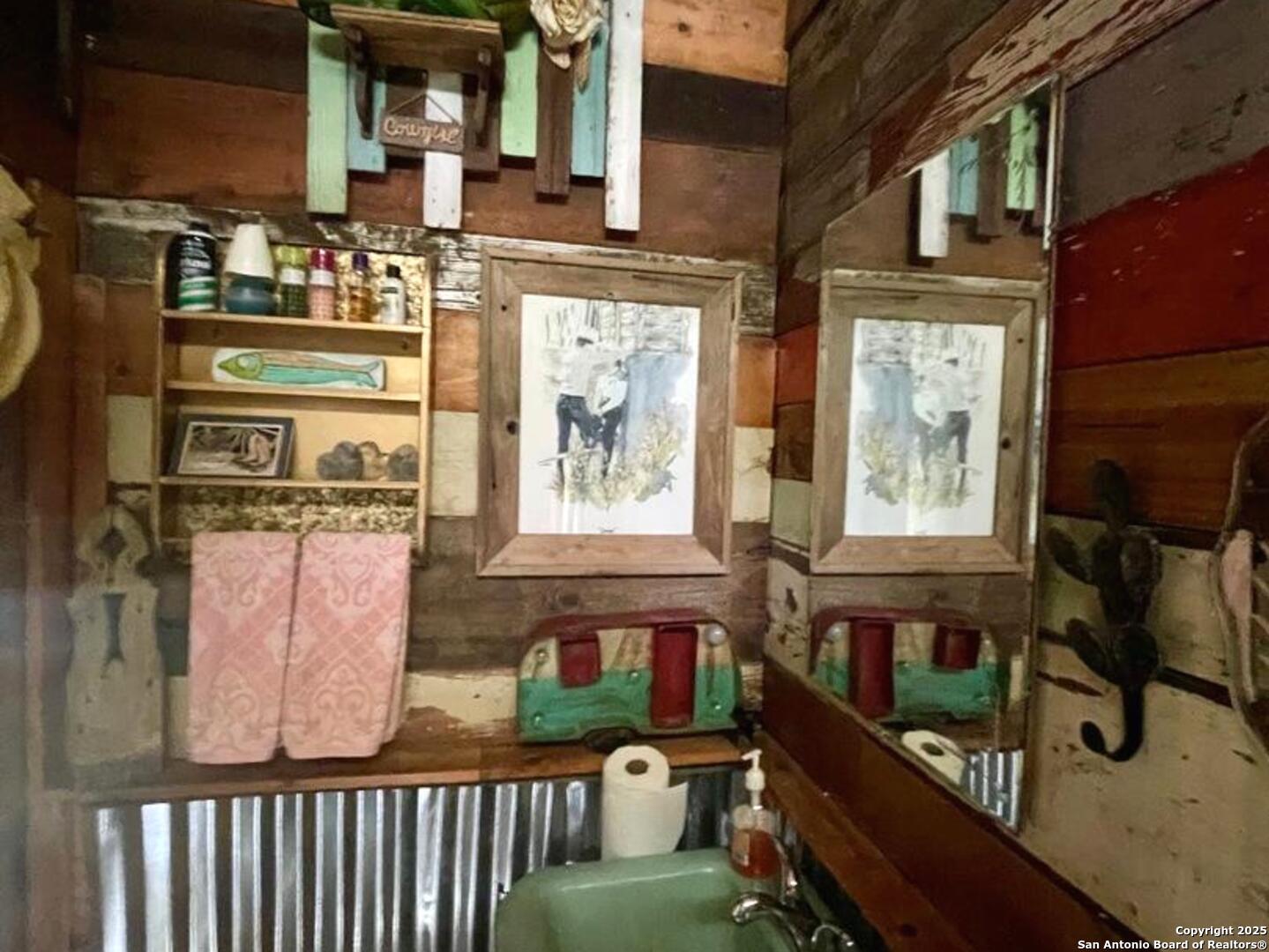 973 River Bend Bandera TX 78003