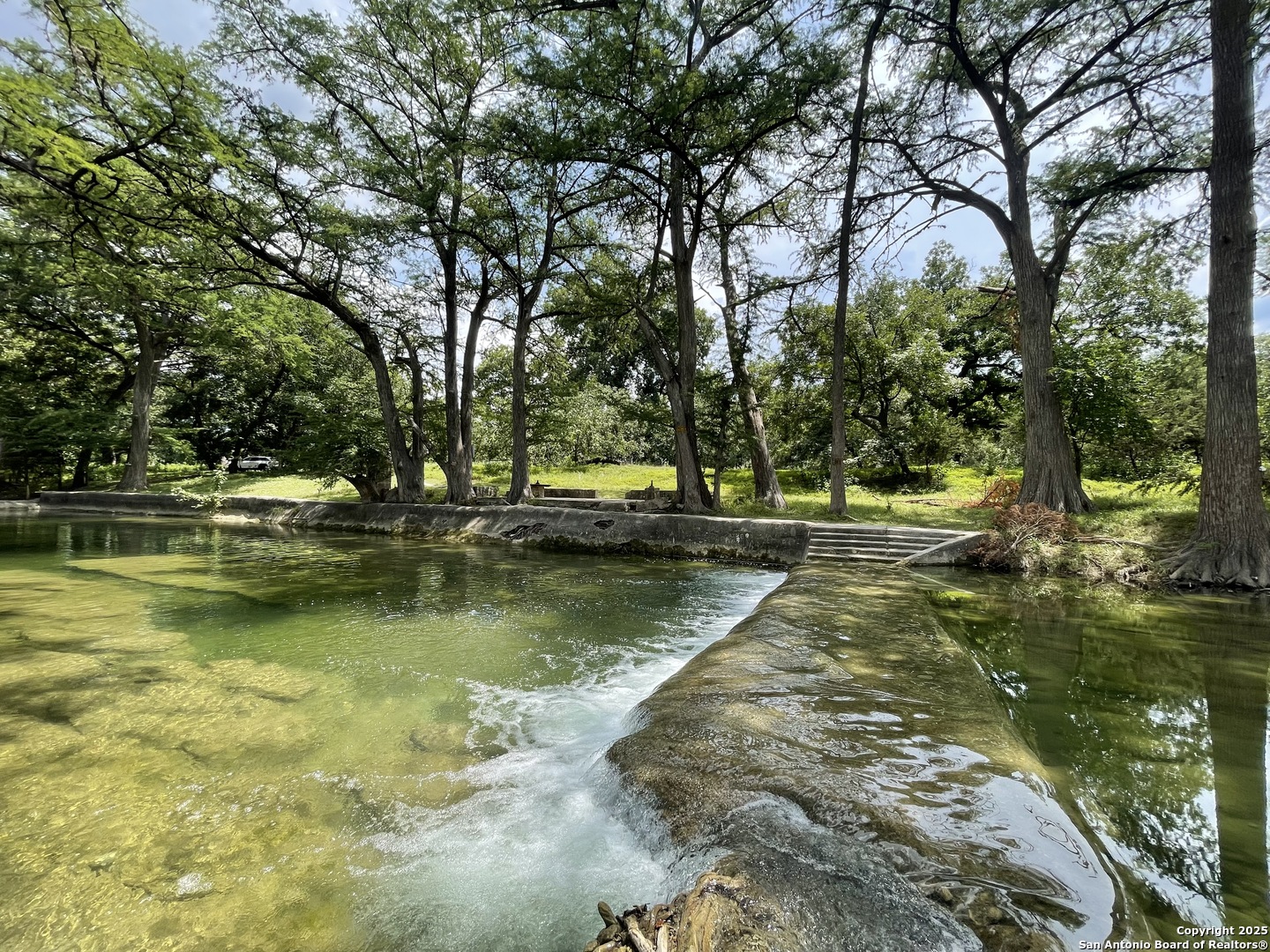 973 River Bend Bandera TX 78003