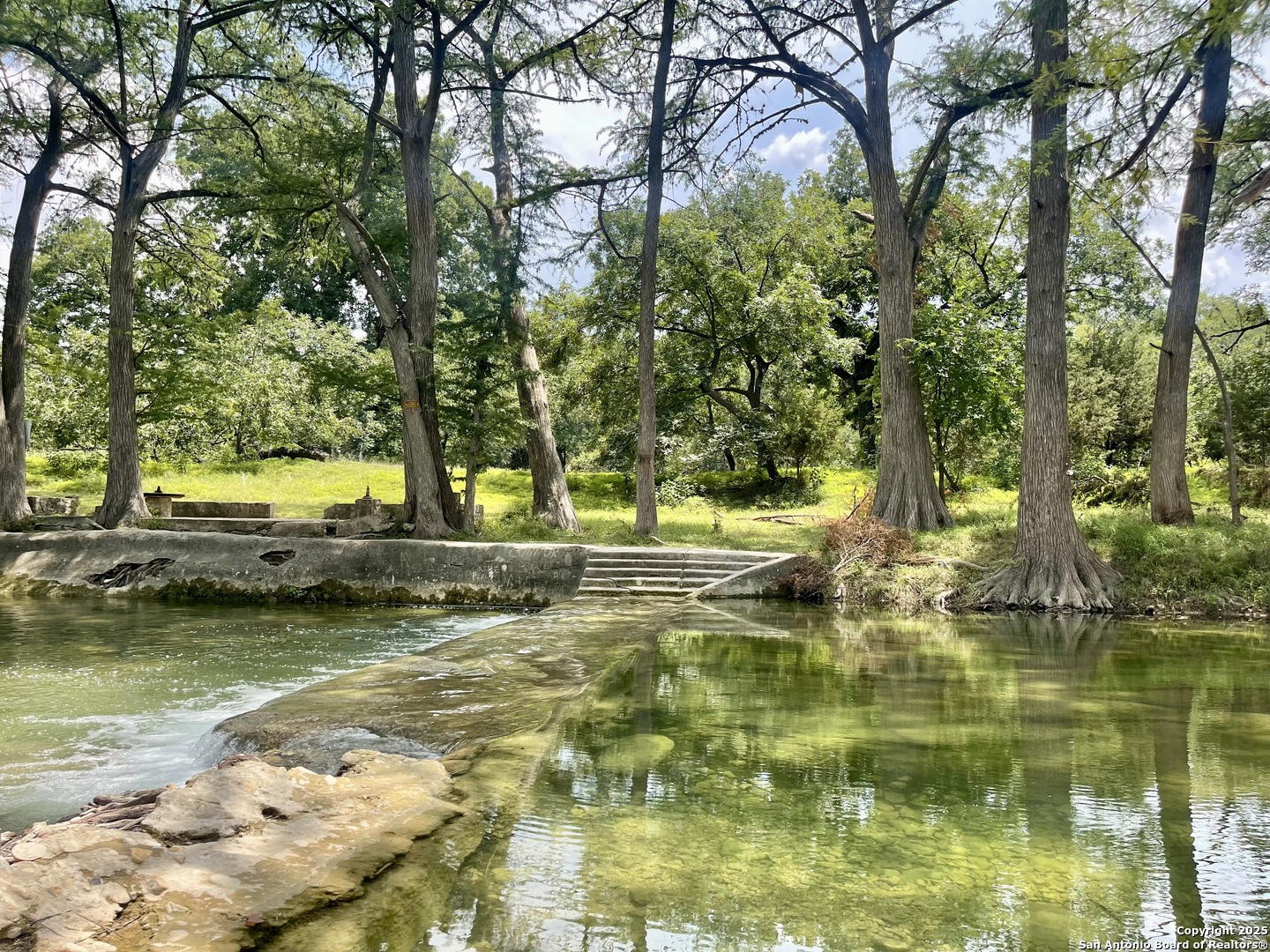 973 River Bend Bandera TX 78003