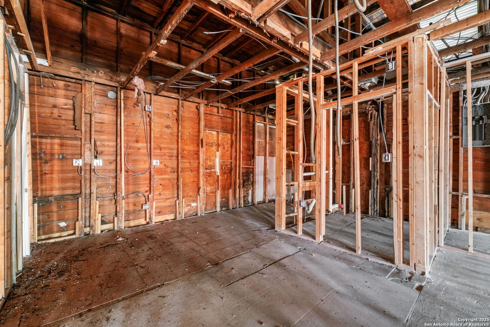 2219 S Flores San Antonio TX 78204