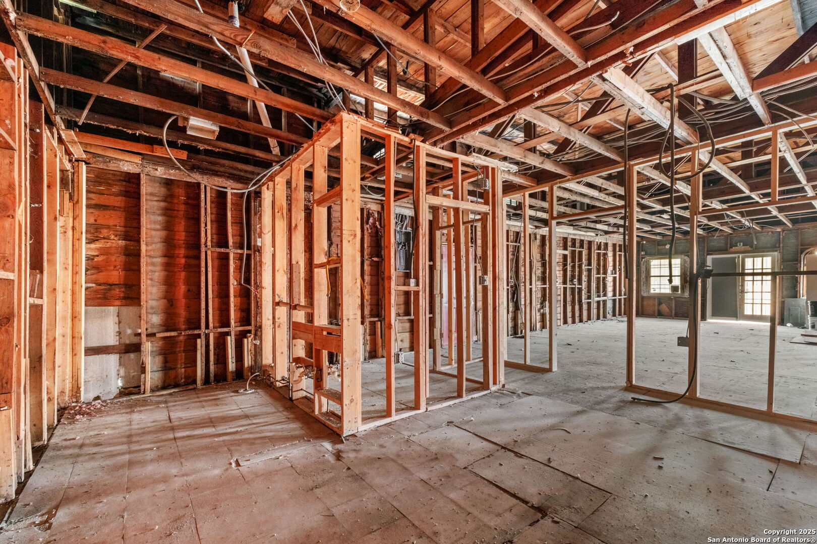 2219 S Flores San Antonio TX 78204