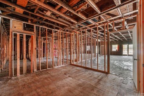 2219 S Flores San Antonio TX 78204
