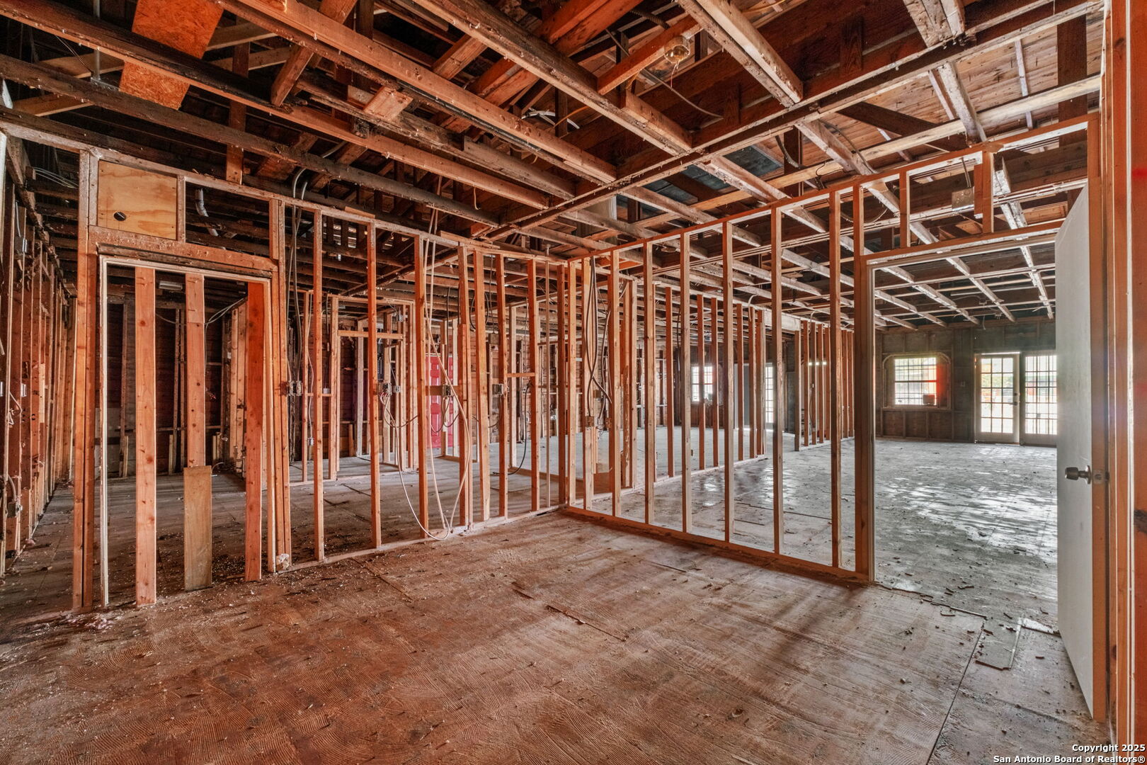 2219 S Flores San Antonio TX 78204