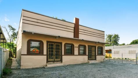 2219 S Flores San Antonio TX 78204