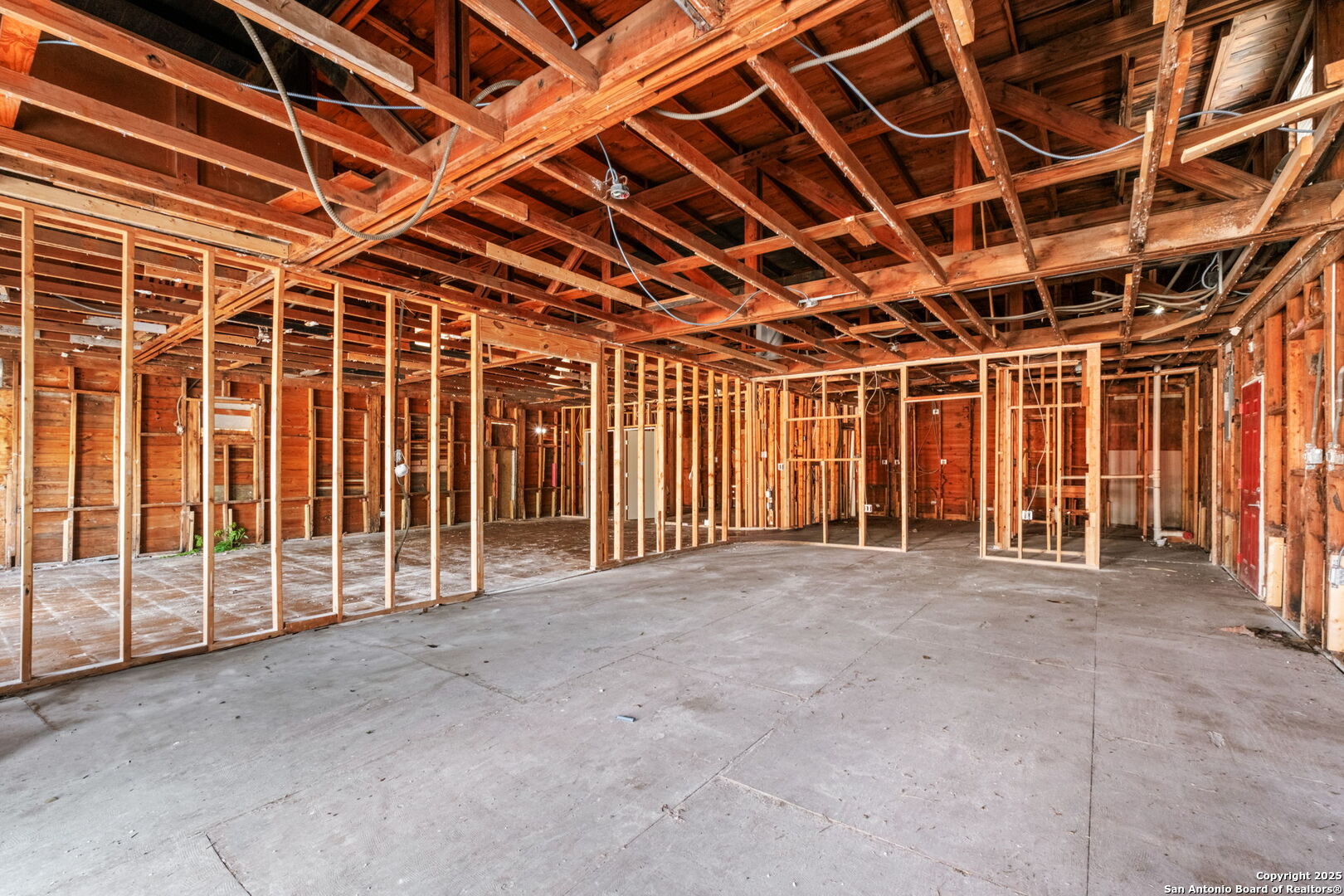 2219 S Flores San Antonio TX 78204